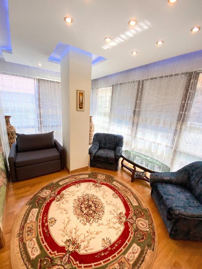 Петрос Family Hotel Jaremtje Exteriör bild