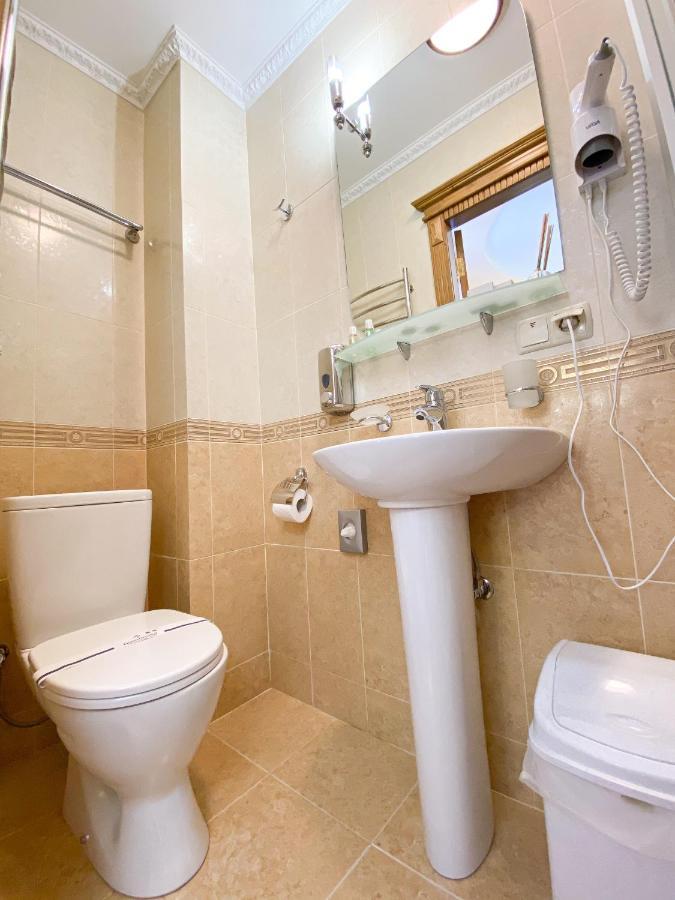 Петрос Family Hotel Jaremtje Rum bild