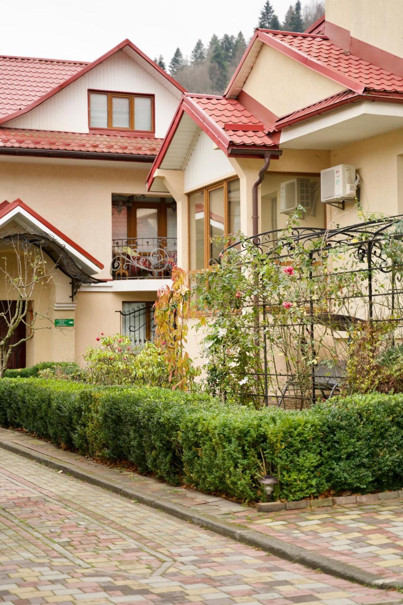 Петрос Family Hotel Jaremtje Exteriör bild